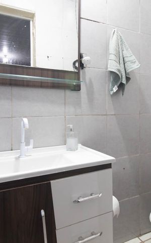 Casa à venda com 64m², 2 quartos e 4 vagasBanheiro  - Casa 1