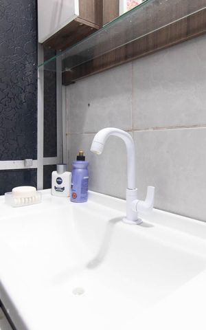 Casa à venda com 64m², 2 quartos e 4 vagasBanheiro  - Casa 1