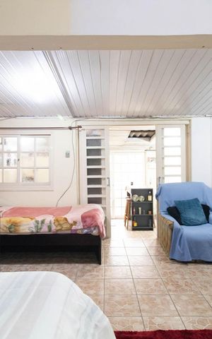 Casa à venda com 64m², 2 quartos e 4 vagasSala/Quarto - Casa 1