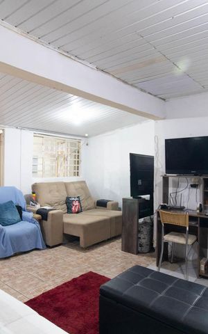 Casa à venda com 64m², 2 quartos e 4 vagasSala/Quarto - Casa 1