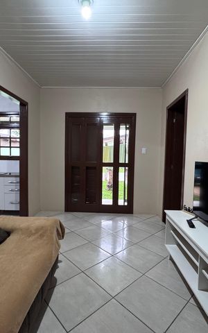 Casa à venda com 120m², 2 quartos e 2 vagas Casa à venda com 120m², 2 quartos e 2 vagasSala