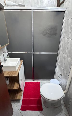 Casa à venda com 120m², 2 quartos e 2 vagas Casa à venda com 120m², 2 quartos e 2 vagasBanheiro