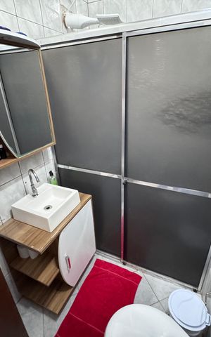 Casa à venda com 120m², 2 quartos e 2 vagas Casa à venda com 120m², 2 quartos e 2 vagasBanheiro