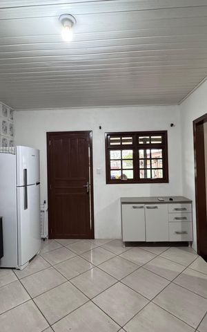 Casa à venda com 120m², 2 quartos e 2 vagas Casa à venda com 120m², 2 quartos e 2 vagasCozinha