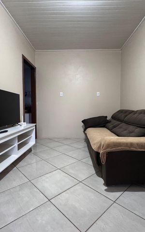 Casa à venda com 120m², 2 quartos e 2 vagas Casa à venda com 120m², 2 quartos e 2 vagasSala