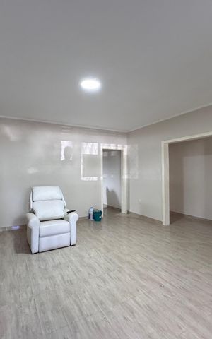 Apartamento à venda com 114m², 2 quartos e 1 vaga Apartamento à venda com 114m², 2 quartos e 1 vagaSala