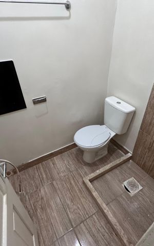 Apartamento à venda com 114m², 2 quartos e 1 vaga Apartamento à venda com 114m², 2 quartos e 1 vagaBanheiro de Serviço