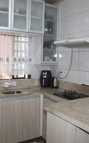 Casa à venda com 180m², 3 quartos e 2 vagas Casa à venda com 180m², 3 quartos e 2 vagasCozinha