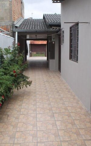 Casa à venda com 180m², 3 quartos e 2 vagas Casa à venda com 180m², 3 quartos e 2 vagasQuintal