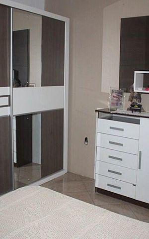 Casa à venda com 180m², 3 quartos e 2 vagas Casa à venda com 180m², 3 quartos e 2 vagasQuarto 1