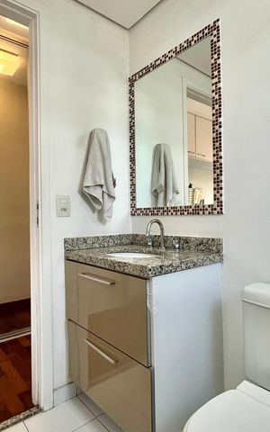 Apartamento à venda com 108m², 3 quartos e 2 vagas Apartamento à venda com 108m², 3 quartos e 2 vagasBanheiro da Suíte
