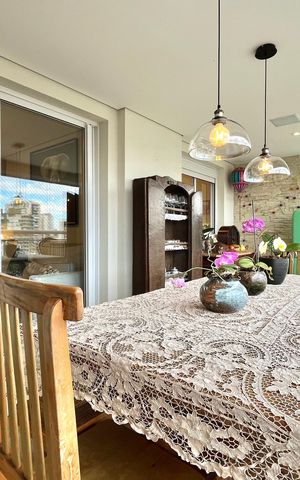 Apartamento à venda com 108m², 3 quartos e 2 vagas Apartamento à venda com 108m², 3 quartos e 2 vagasVaranda