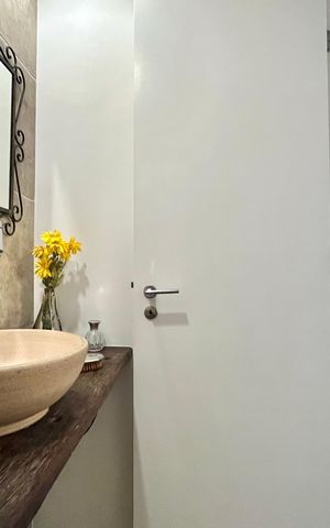 Apartamento à venda com 108m², 3 quartos e 2 vagas Apartamento à venda com 108m², 3 quartos e 2 vagasLavabo