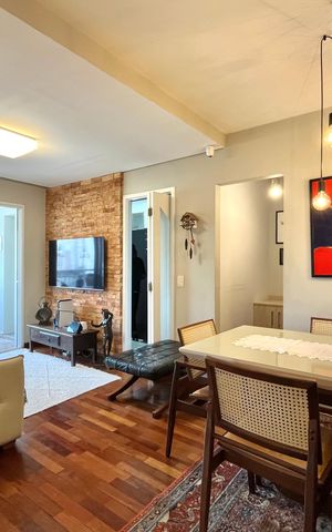 Apartamento à venda com 108m², 3 quartos e 2 vagas Apartamento à venda com 108m², 3 quartos e 2 vagasSala