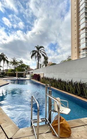 Apartamento à venda com 108m², 3 quartos e 2 vagas Apartamento à venda com 108m², 3 quartos e 2 vagasÁrea comum - Piscina