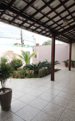 Casa à venda com 420m², 3 quartos e 5 vagasQuintal