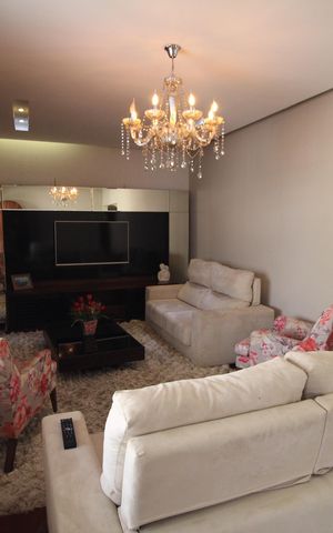 Casa à venda com 420m², 3 quartos e 5 vagasSala