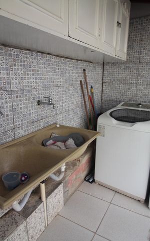Casa à venda com 420m², 3 quartos e 5 vagasÁrea de Serviço