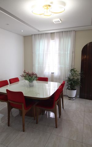 Casa à venda com 420m², 3 quartos e 5 vagasCopa