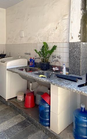 Casa à venda com 360m², 5 quartos e 3 vagas Casa à venda com 360m², 5 quartos e 3 vagasÁrea de Serviço