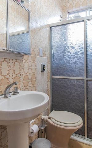 Apartamento para alugar com 60m², 2 quartos e sem vagaBanheiro