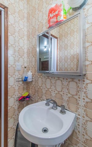 Apartamento para alugar com 60m², 2 quartos e sem vagaBanheiro