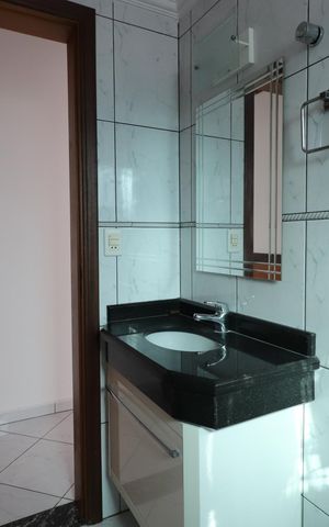 Casa à venda com 220m², 3 quartos e 4 vagasBanheiro Social