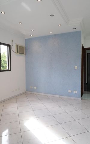 Casa à venda com 220m², 3 quartos e 4 vagasSuíte