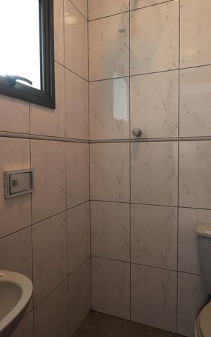 Casa à venda com 220m², 3 quartos e 4 vagasBanheiro de serviço