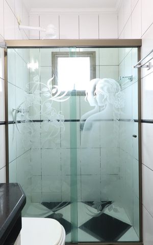 Casa à venda com 220m², 3 quartos e 4 vagasBanheiro da Suíte 2