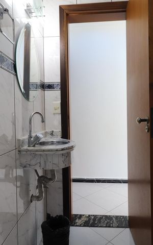 Casa à venda com 220m², 3 quartos e 4 vagasLavabo