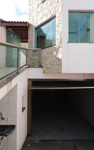 Casa à venda com 220m², 3 quartos e 4 vagasGaragem