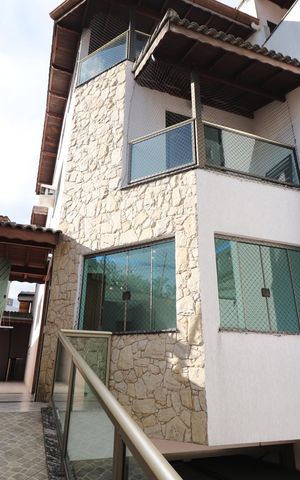 Casa à venda com 220m², 3 quartos e 4 vagasFachada