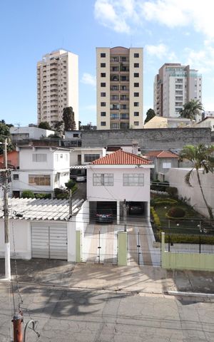 Casa à venda com 220m², 3 quartos e 4 vagas Vista Varanda da Suíte 2