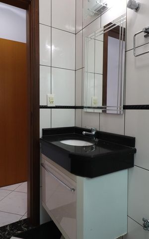 Casa à venda com 220m², 3 quartos e 4 vagasBanheiro da Suíte 2