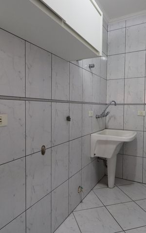 Casa à venda com 220m², 3 quartos e 4 vagasÁrea de Serviço