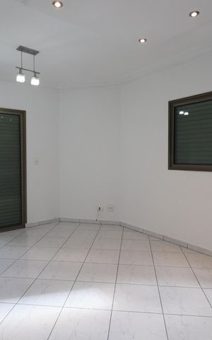Casa à venda com 220m², 3 quartos e 4 vagasSuíte