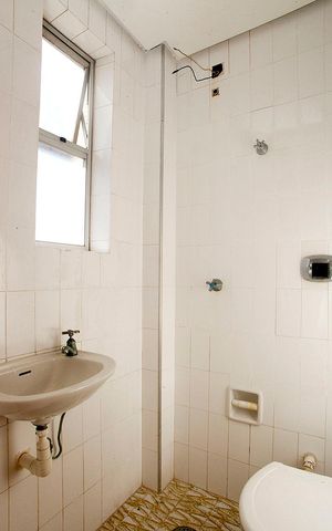 Apartamento à venda com 248m², 3 quartos e 2 vagasBanheiro de Serviço