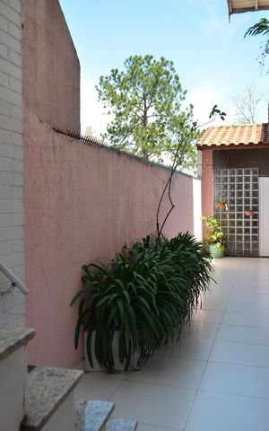 Casa para alugar com 270m², 2 quartos e 3 vagasQuintal