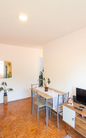 Apartamento à venda com 42m², 1 quarto e sem vaga Apartamento à venda com 42m², 1 quarto e sem vagaSala