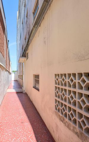Apartamento à venda com 42m², 1 quarto e sem vaga Apartamento à venda com 42m², 1 quarto e sem vagaEntrada