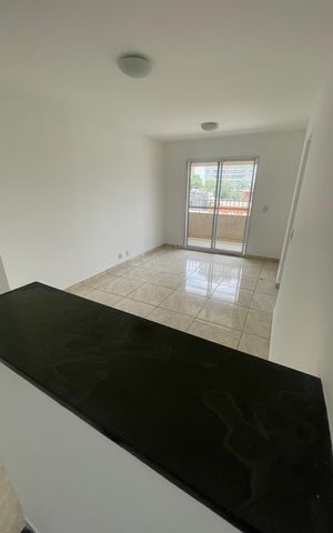 Apartamento à venda com 53m², 2 quartos e 1 vaga Apartamento à venda com 53m², 2 quartos e 1 vagaSala