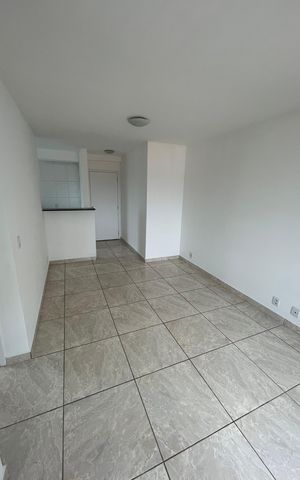 Apartamento à venda com 53m², 2 quartos e 1 vaga Apartamento à venda com 53m², 2 quartos e 1 vagaSala