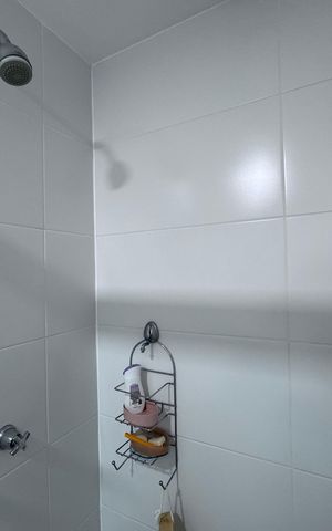 Apartamento à venda com 81m², 2 quartos e 1 vaga Apartamento à venda com 81m², 2 quartos e 1 vagaBanheiro Social
