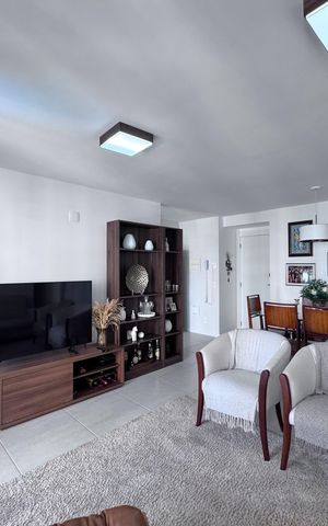 Apartamento à venda com 81m², 2 quartos e 1 vaga Apartamento à venda com 81m², 2 quartos e 1 vagaSala