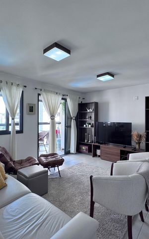Apartamento à venda com 81m², 2 quartos e 1 vaga Apartamento à venda com 81m², 2 quartos e 1 vagaSala
