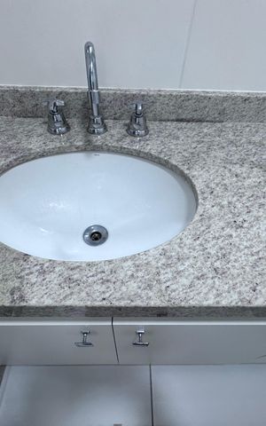 Apartamento à venda com 81m², 2 quartos e 1 vaga Apartamento à venda com 81m², 2 quartos e 1 vagaSuíte - Banheiro