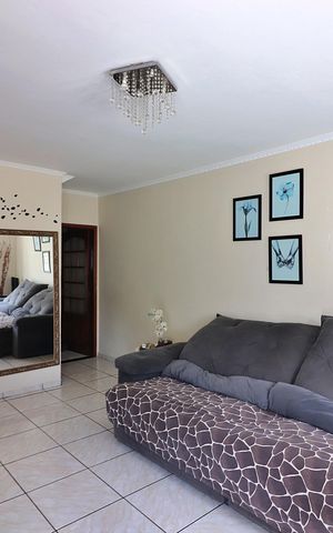 Casa à venda com 150m², 3 quartos e 1 vagaSala