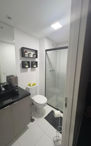 Apartamento à venda com 90m², 2 quartos e 1 vaga Apartamento à venda com 90m², 2 quartos e 1 vagaBanheiro