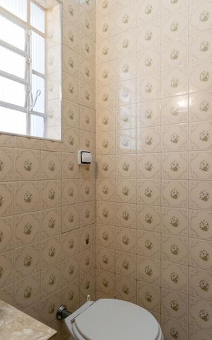 Casa à venda com 300m², 3 quartos e 3 vagas Casa à venda com 300m², 3 quartos e 3 vagasLavabo